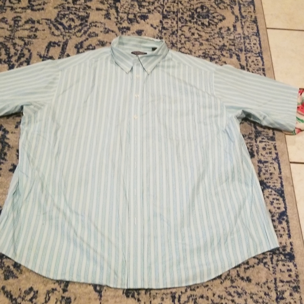 Roundtree & yorke short sleeve button up